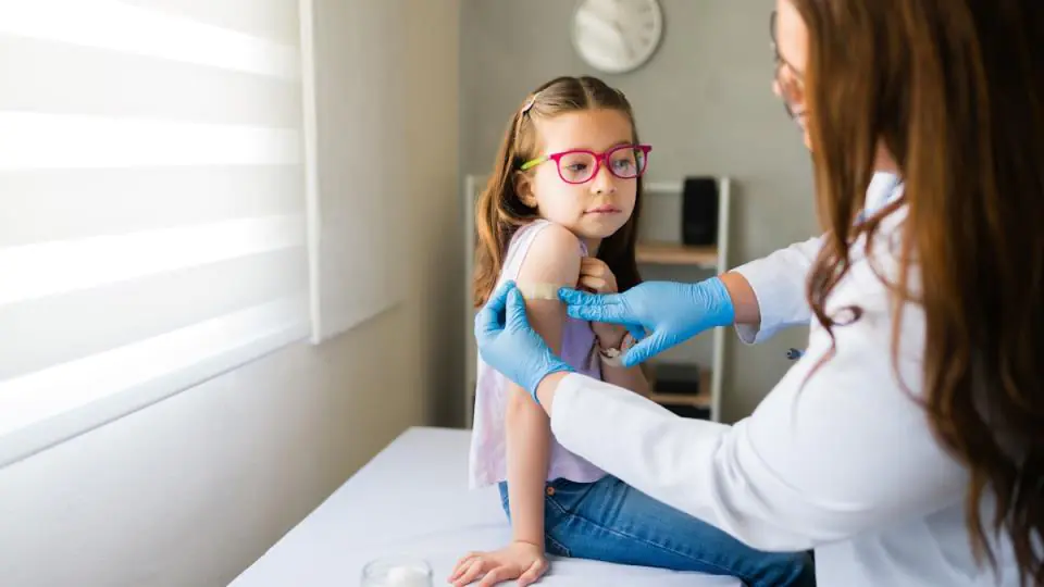 Koliko dece u Srbiji je primilo vakcinu protiv HPV-a? Štiti od raka grlića materice, a brojke su poražavajuće