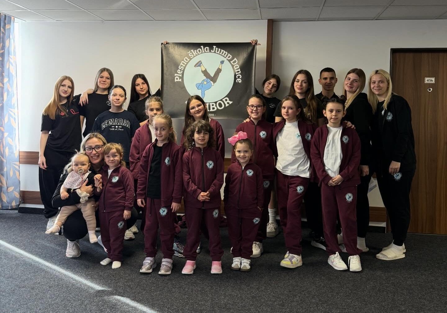 Niz prvih mesta i specijalnih nagrada za Plesnu školu „Jump Dance“ u Pragu