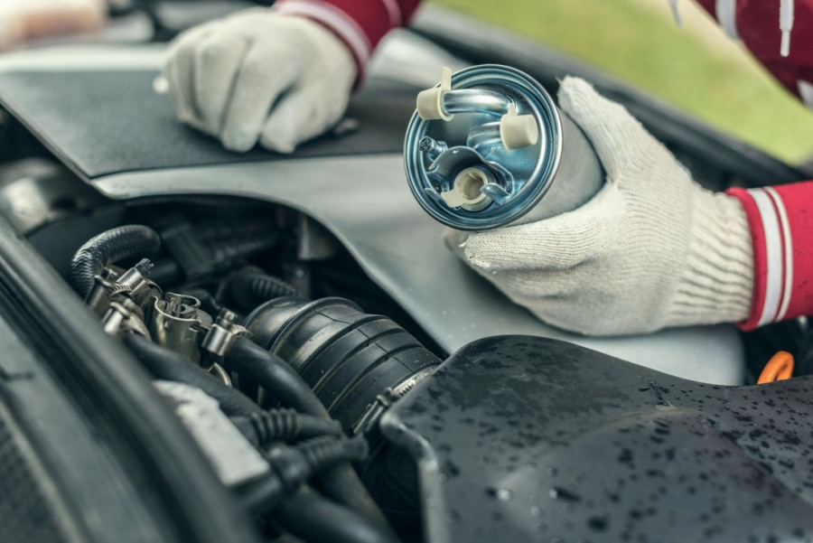 Popularni auto-mehaničar otkriva tajnu kako da prepolovite račun za gorivo: Izdvojte samo pet minuta svake dve nedelje