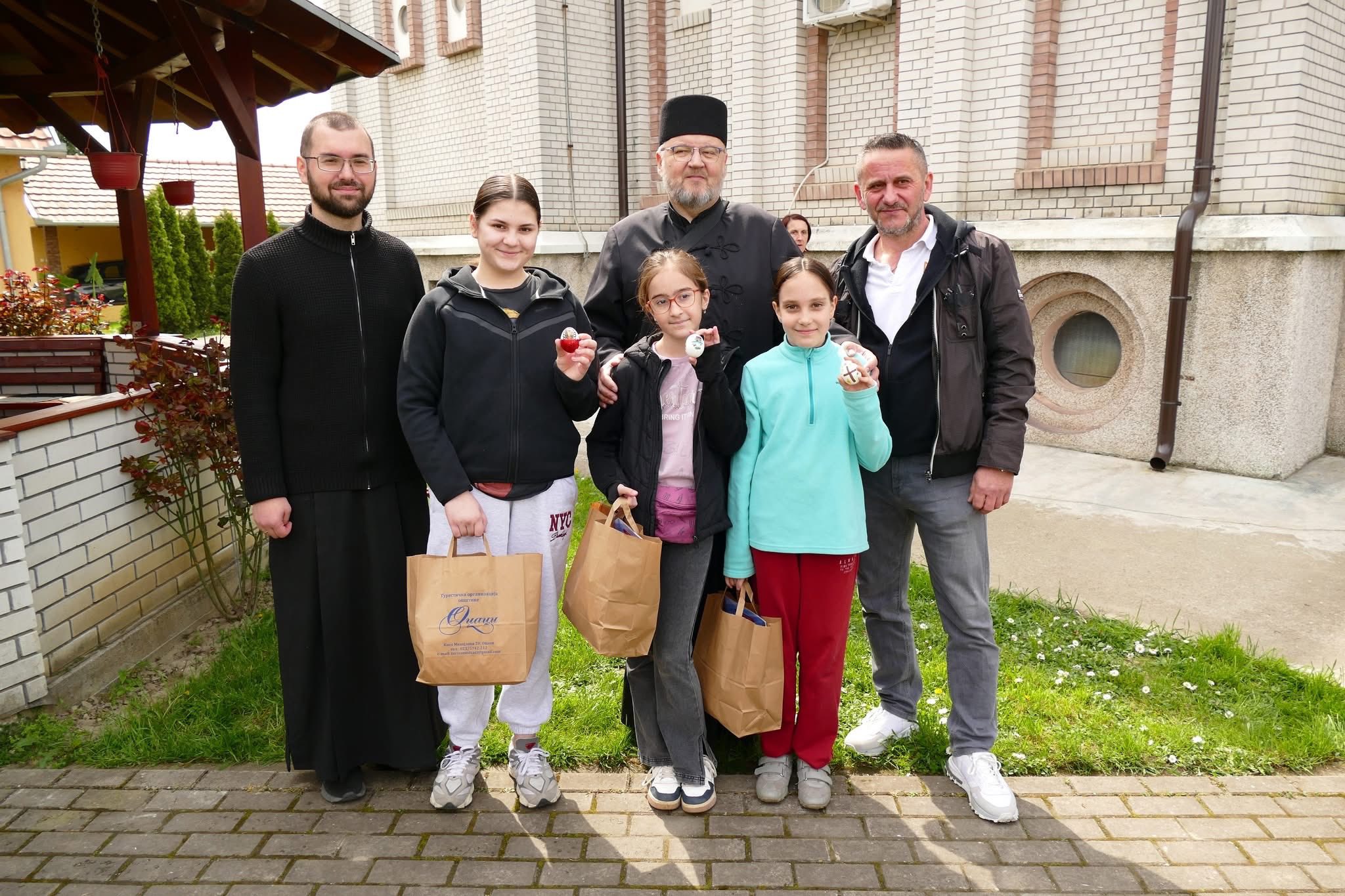 Najmlađi u Odžacima ukrašavali uskršnja jaja