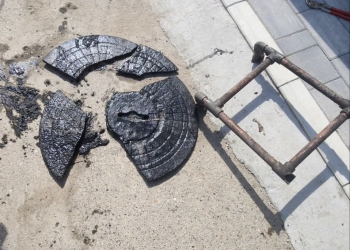 JKP „Usluga“ Odžaci apeluje: Ne lomite poklopce sa šahtova