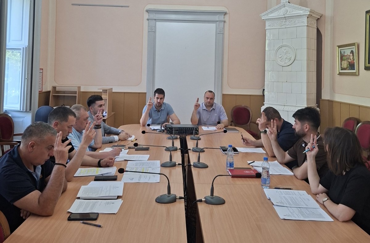 Gradsko veće: Usvojeni izveštaji ustanova i podrška lovačkim društvima