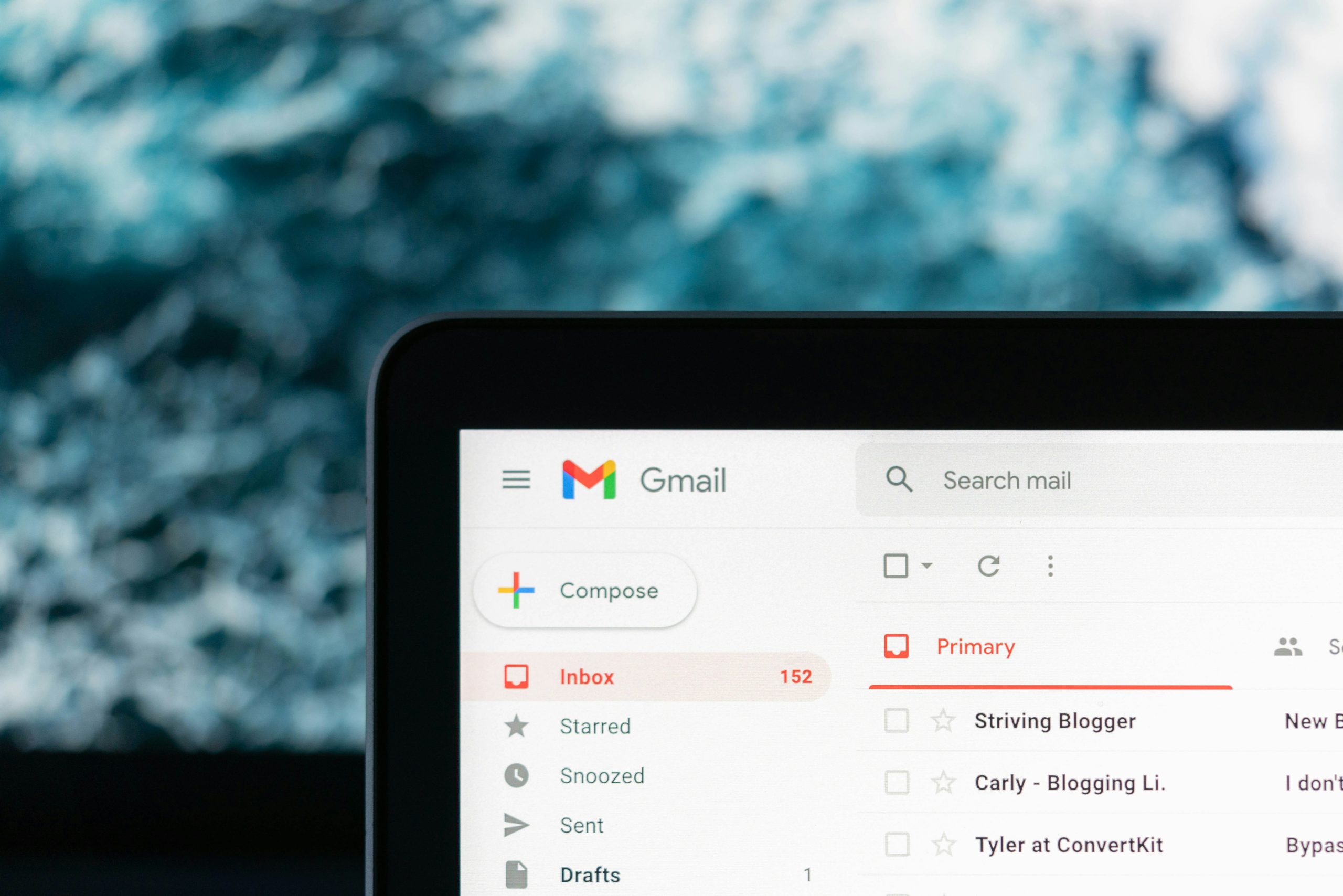 Proverite Gmail podešavanja: AI možda već čita vaše mejlove