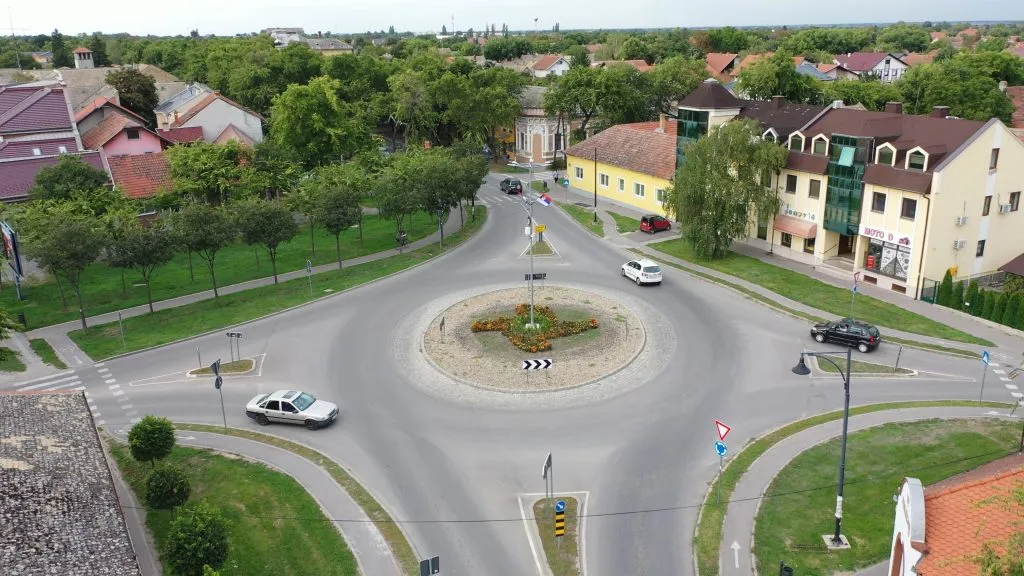 Kružne raskrsnice postale simbol modernijeg saobraćaja u Somboru