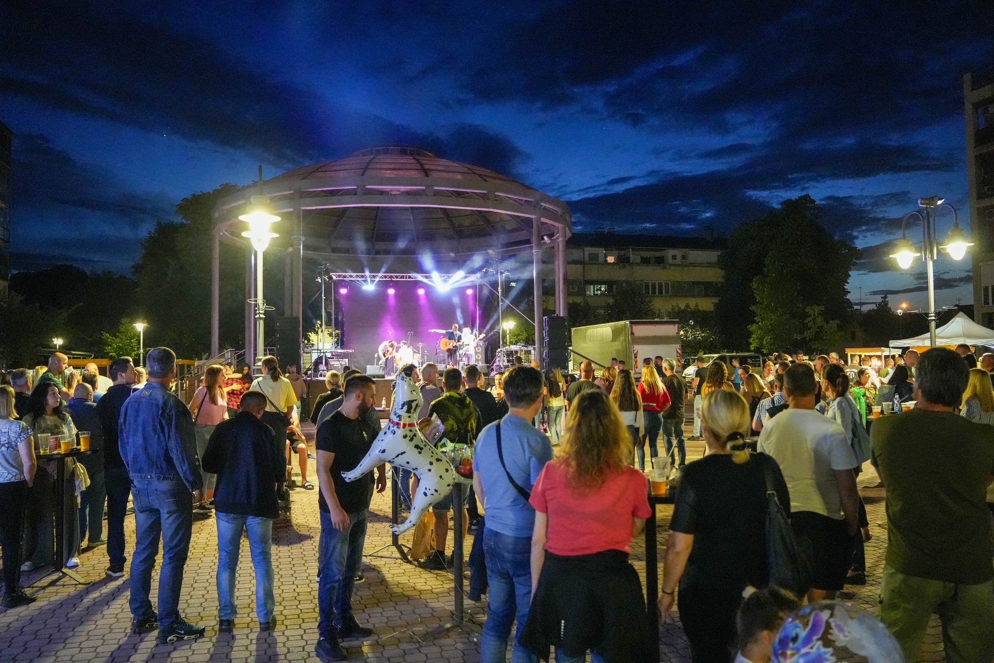Apatin u znaku muzike, druženja i zanatskog piva