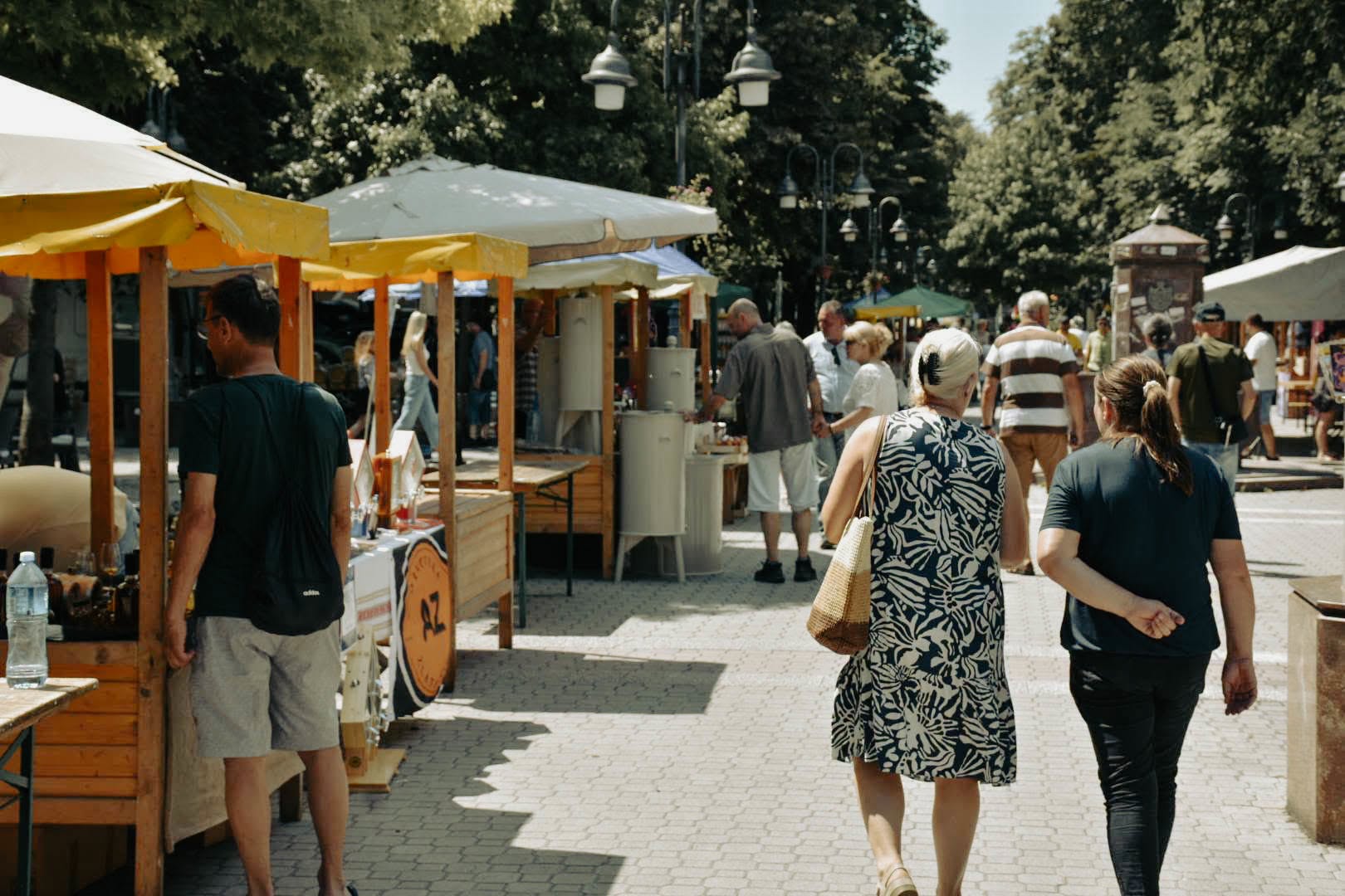 Apatin okupio proizvođače iz 14 zemalja na Međunarodnom festivalu rakije