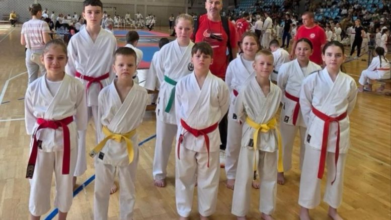 Pet medalja za karate klub „Master T&M“