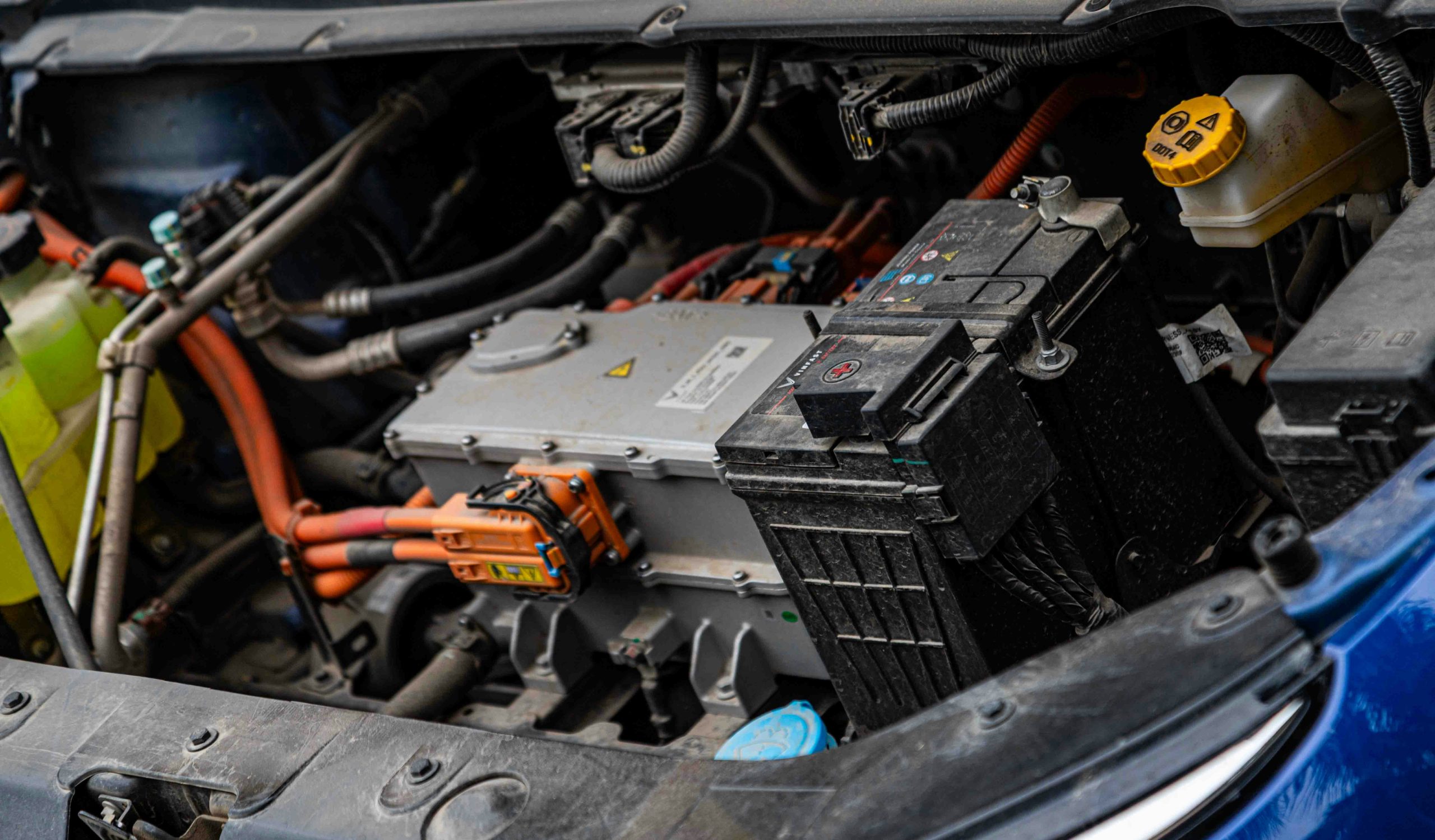 Stručnjaci upozoravaju: Ovu grešku pri čišćenju električnog automobila skupo ćete plati