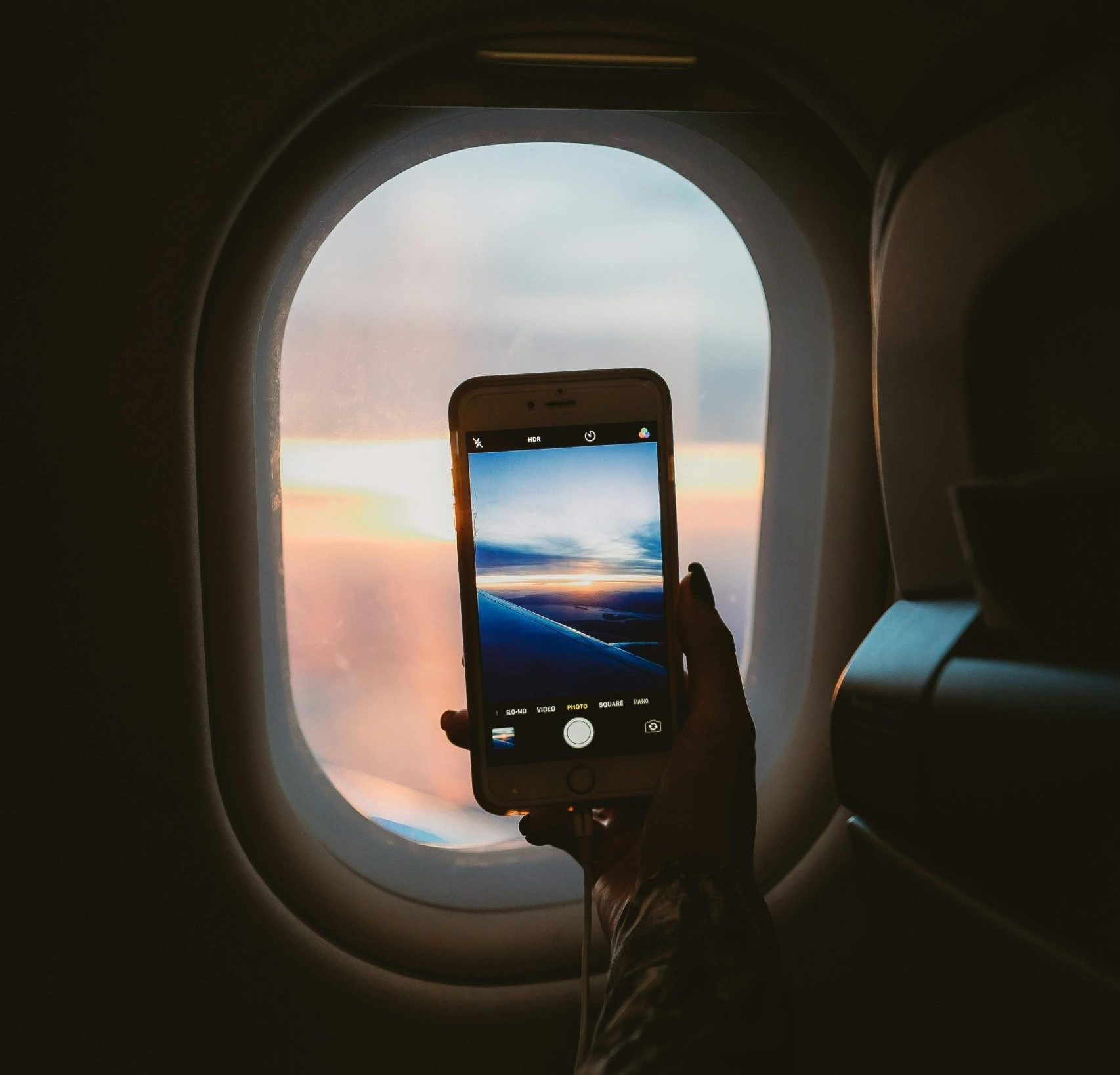 Pravila snimanja u avionu: Avio-kompanije pooštrile kontrole nad korišćenjem telefona