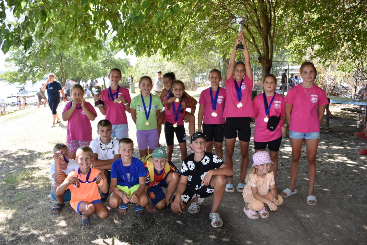 Osam zlatnih medalja za kajakaše „Dunava“