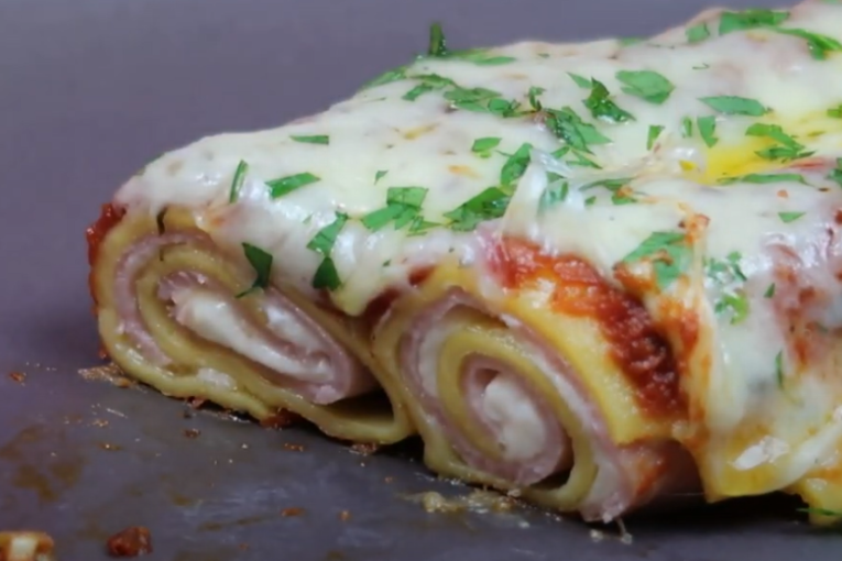 Slane štrudlice sa sirom i salamom: Brz recept bez čekanja