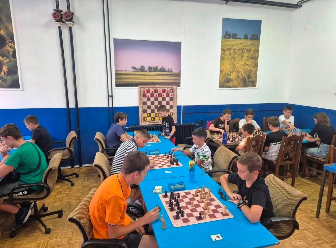 Šahovski dan u Kuli okupio najmlađe i iskusnije takmičare