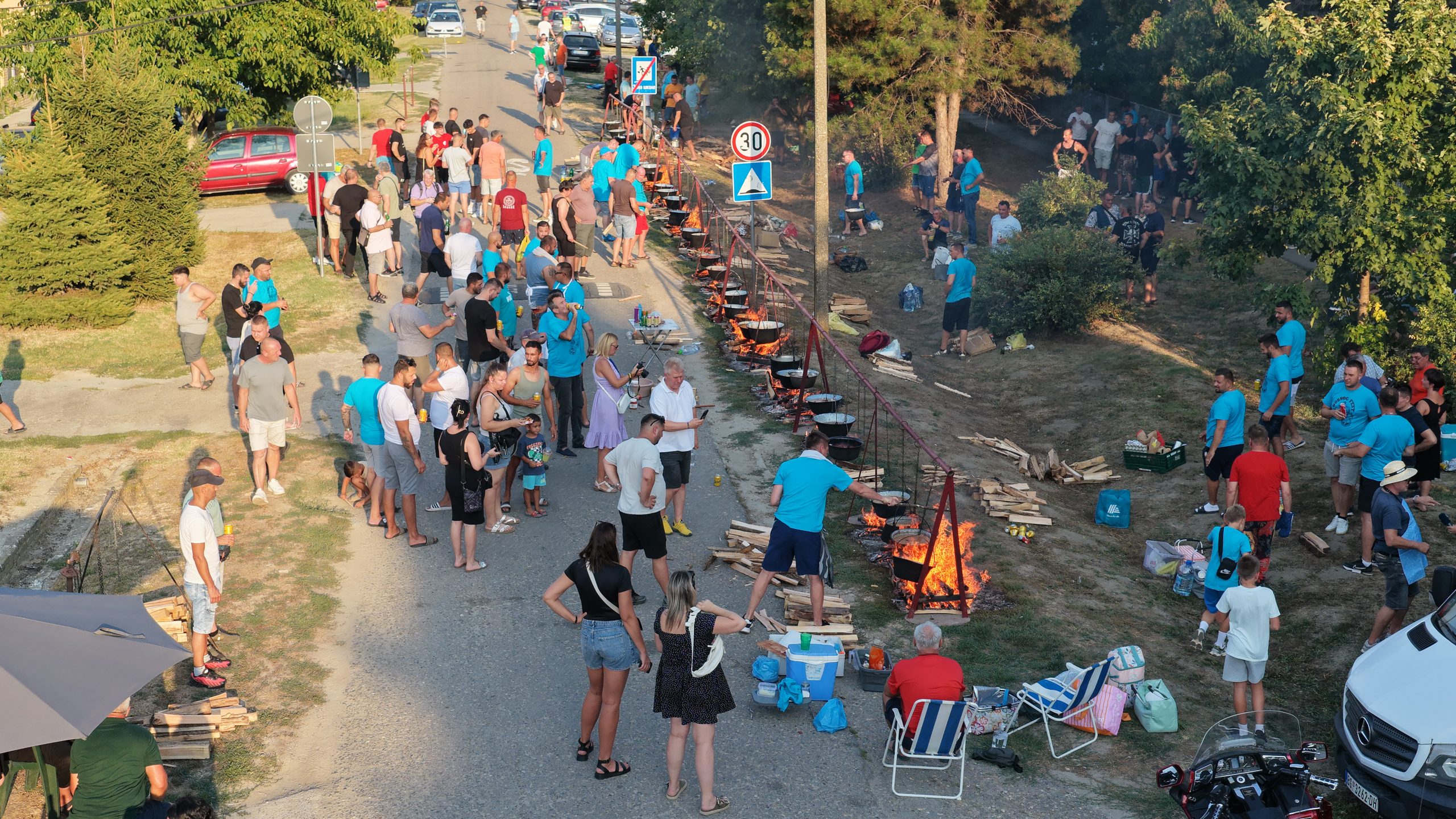 Prvo veče „Bodrog festa“ okupilo ljubitelje tradicije, gastronomije i muzike