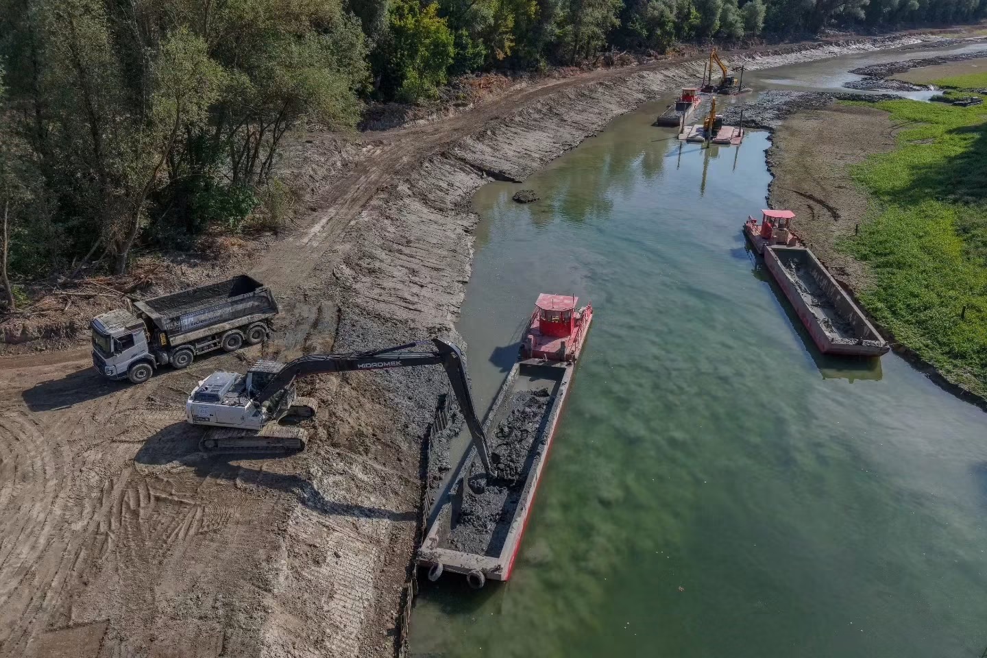 Produbljuje se Barački kanal kod Bezdana zbog niskog vodostaja Dunava