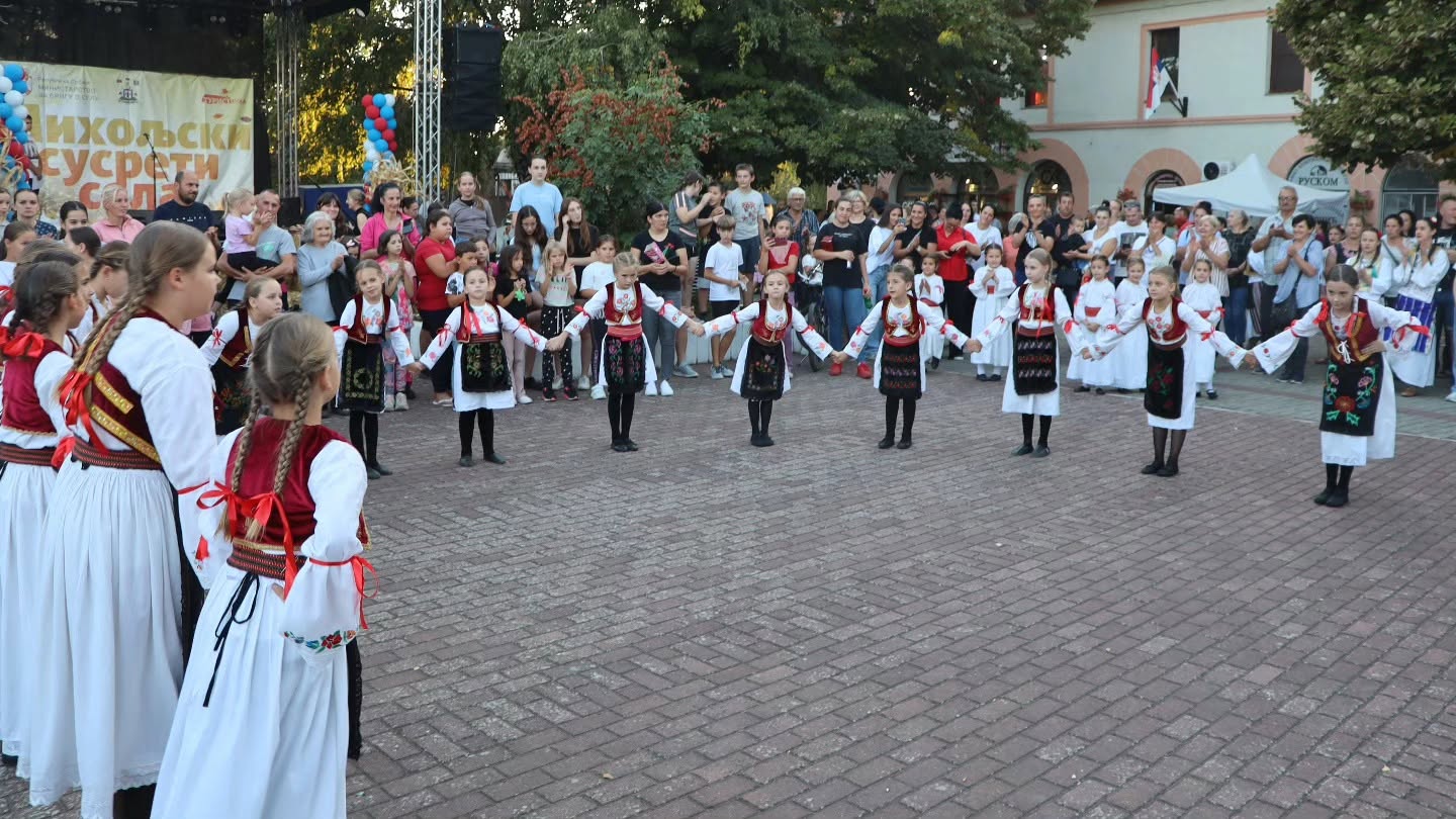 Kruščić u znaku tradicije i druženja: Održani „Miholjski susreti sela“