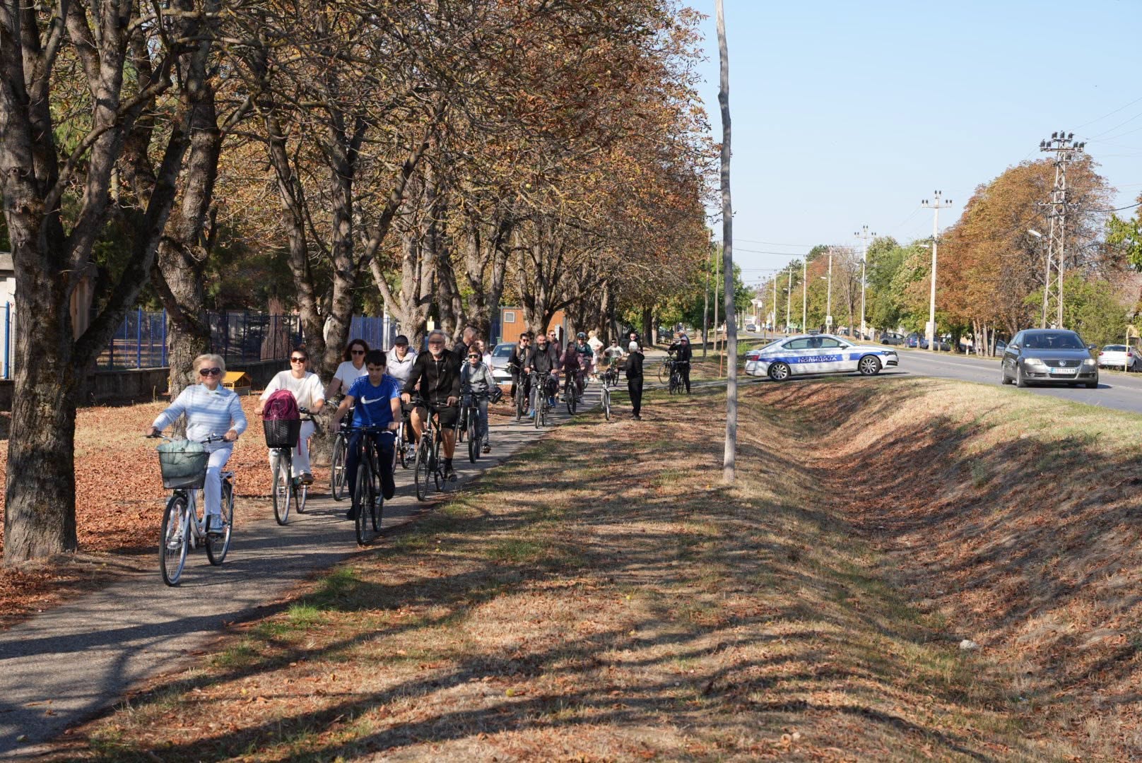 Na dva točka kroz apatinska sela: Startovala vožnja „Pedalirajmo do sela“
