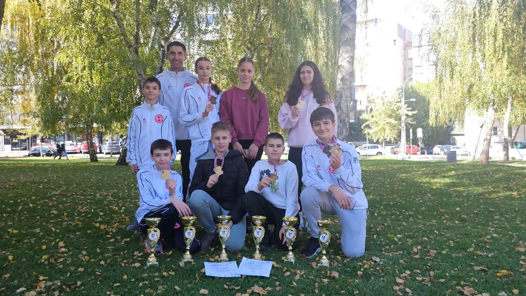 Osam medalja za somborske karatiste na „Beogradskom pobedniku“