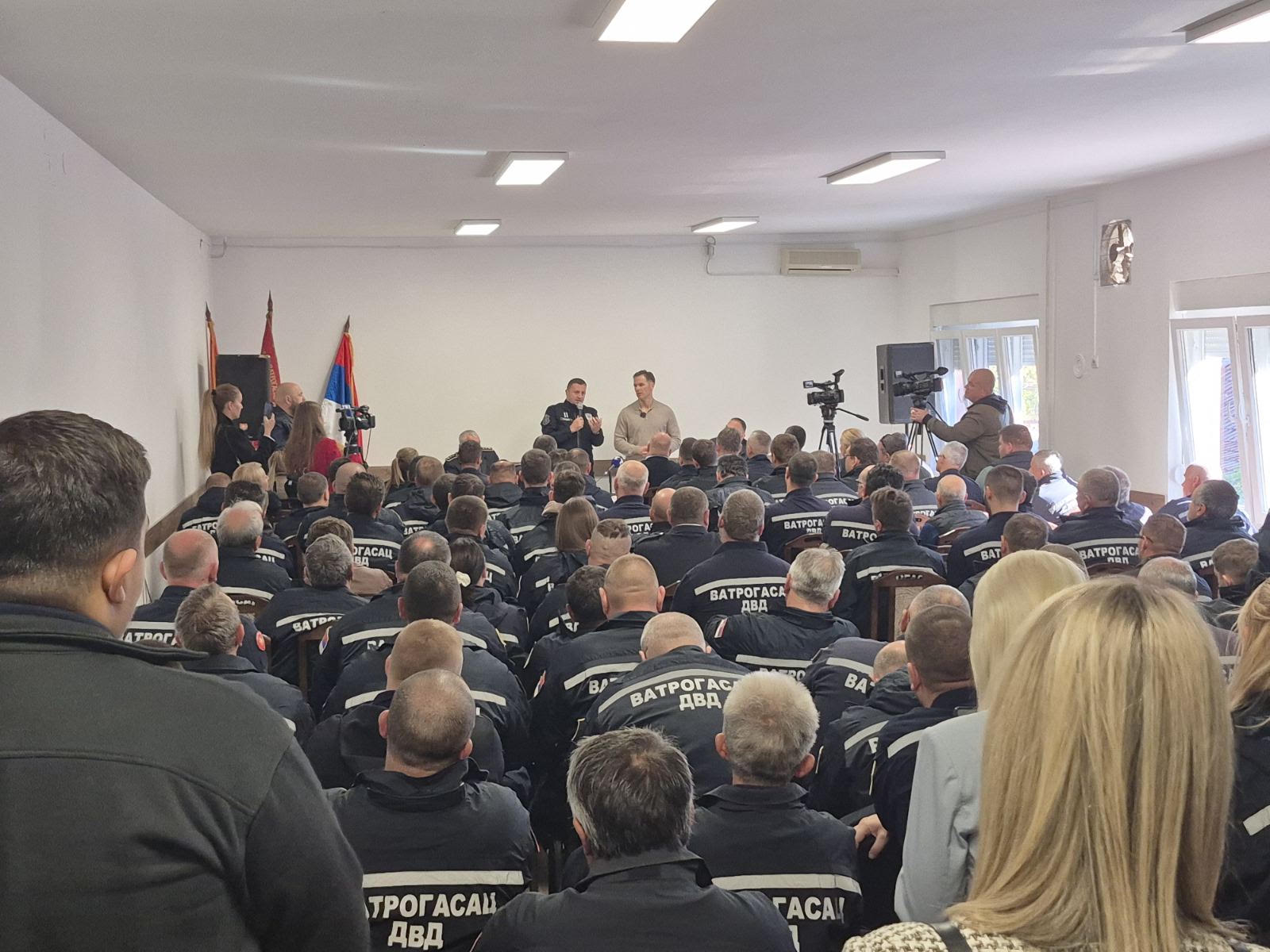 Predstavnici OVS Kula na sastanku o unapređenju položaja dobrovoljnih vatrogasaca